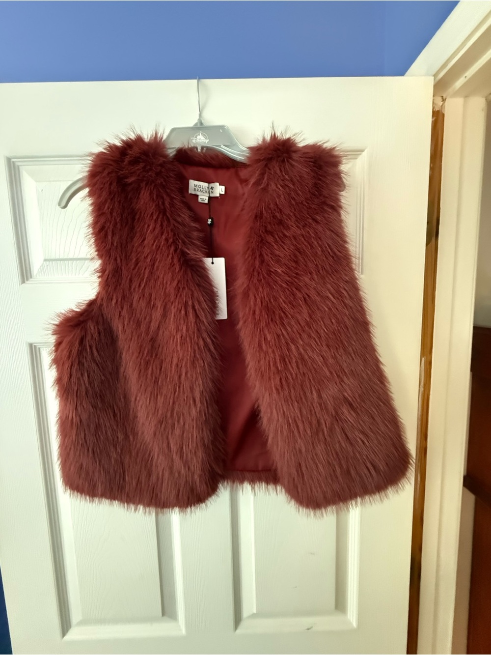 Molly Bracken Plush Faux Fur Vest in Wine
